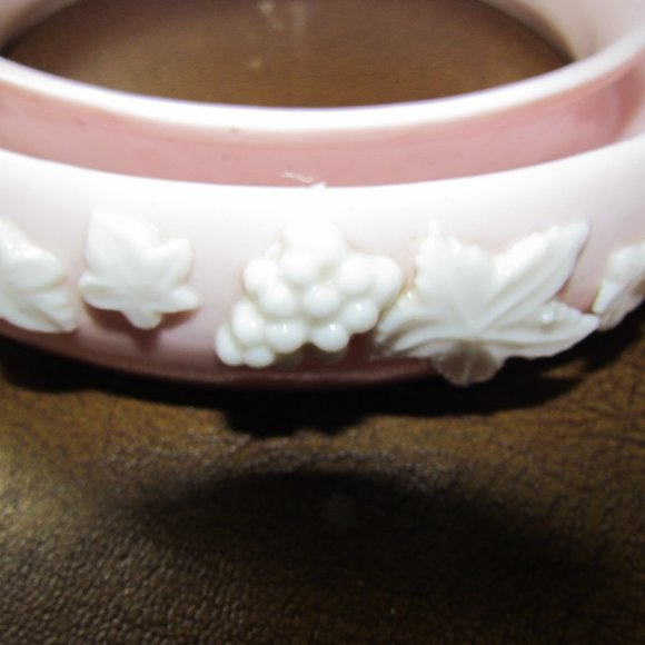 Verithin Lenwile Ardalt Pink Porcelain Flower Ring Centerpiece & Candle Holders - Picture 8 of 9